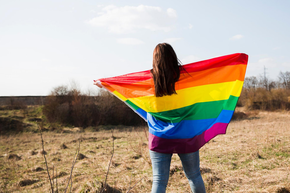 How is the implementation of the measures of the peace agreement with a differential approach for LGBT people going?